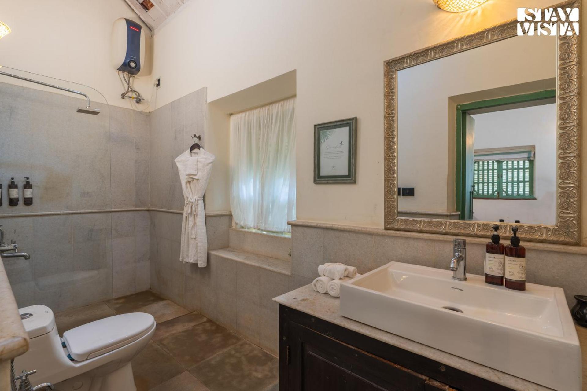 Stayvista At Amalia By Tellado With Pool, Wifi Assagao Exterior photo